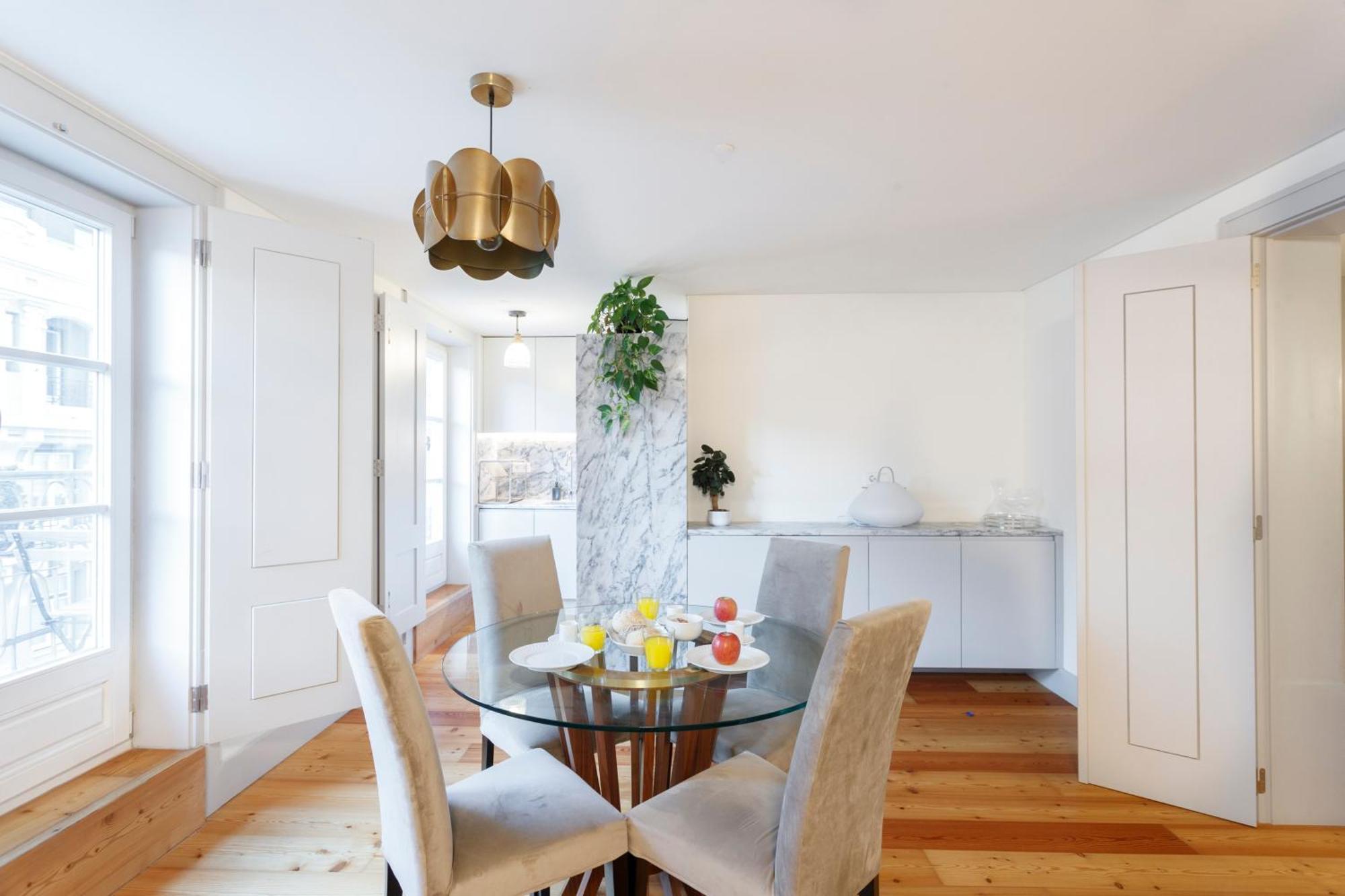 Apartamento With Balcony On Rua Aurea In The Historic Center Of Baixa De *