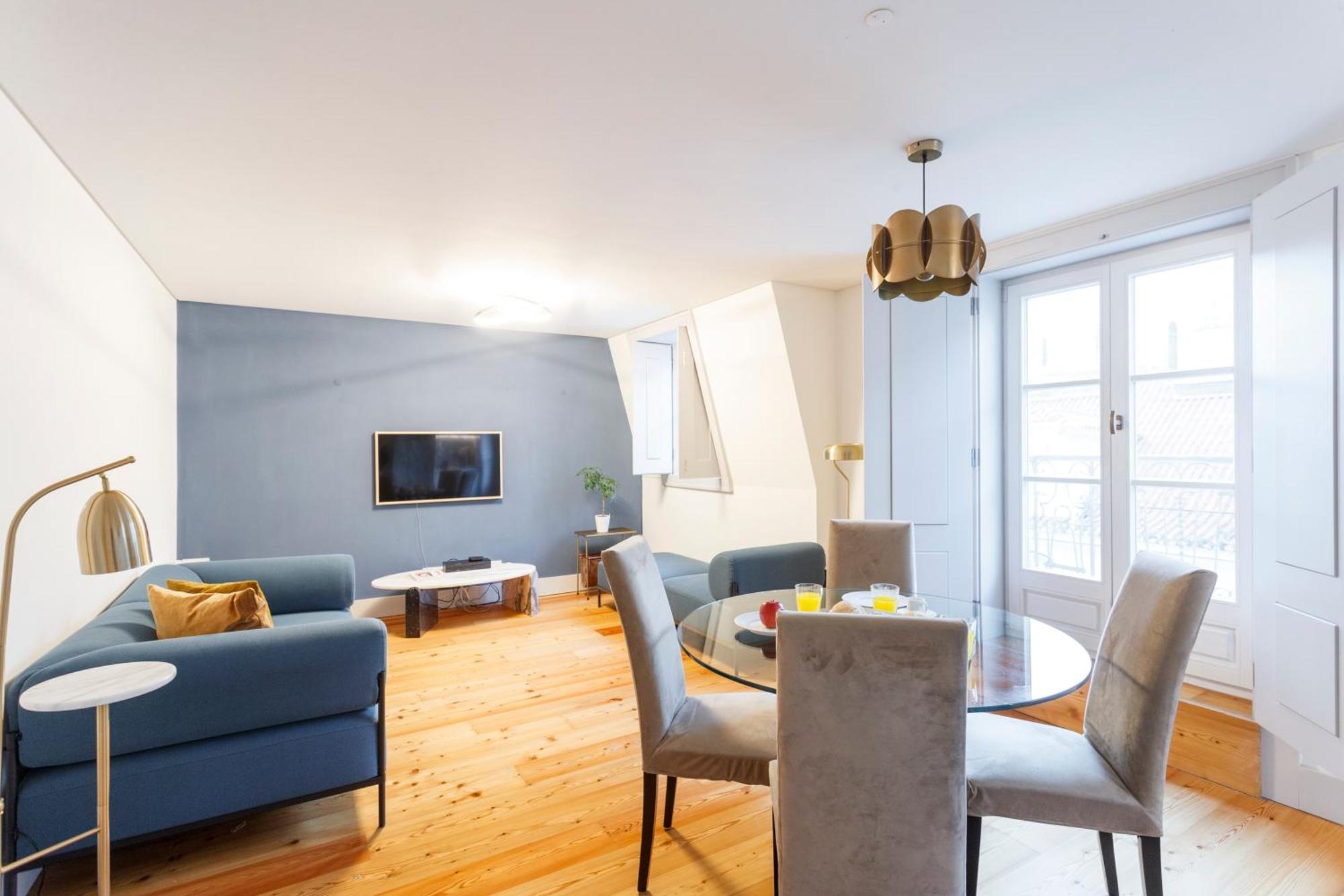 With Balcony On Rua Aurea In The Historic Center Of Baixa De Apartamento *